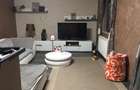 Casă de vânzare, 8 camere, 2 corpuri, zonă centrală - 1