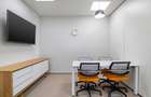 Acces  la un spațiu de birou profesional pentru 15 persoane în Regus Central - 7