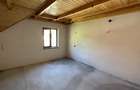 Casa cu teren langa râu Lotrioara - 11