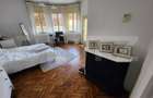 Casa 3 camere,200 mp utili, si anexa,zona Centru