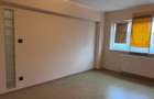 Apartament 2 camere, zona Liceul Auto - 6
