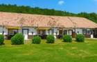 Transilvania Camping, domeniu de 14.400mp,Sanmarghita de Mures:2cladiri, apartam - 6