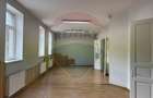 Apartament ultracentral cu curte, 2 unități locative. Str. Pitesti - 10