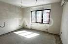Apartament de vanzare 3 camere nemobilate 56 mpu cu balcon Central - 5