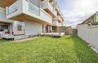 Apartament 3 camere - Grădină - Piscinǎ - 4