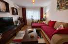 Apartament 3 camere | Decomandat | Etaj 2 | Parcare | zona Poarta 6 - 1
