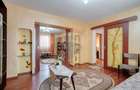 Casă / Vilă cu 6 camere de vânzare în zona Bartolomeu - 3