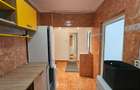 De închiriat 2 camere decomandate, etajul 2,  Micro 21, Bloc stradal - 5