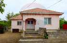 Casă / Vilă cu 3 camere de vânzare - 1
