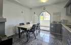 Apartament de vanzare cu 3 camere, decomandat,centrala proprie,Lipovei - 12