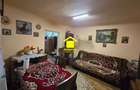 Casa de vanzare cu 2 camere si curte generoasa in zona Gruia - 4