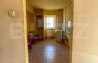 Apartament de 3 camere decomandat, 75 mp, 2 băi, 2 balcoane, etaj intermediar. - 13
