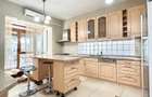 Casă de Închiriat | Iancu Nicoale | 5 Camere | Jacuzzi - 14