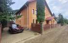 Vila de vanzare, 310 mp, teren 698 mp, zona Burdujeni - 2