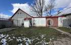 Casa familiala pentru locuit sau vacanta , spatioasa si confortabila . - 15