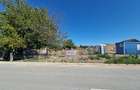 Corbu - Teren intravilan 885mp intre case - 35000euro - 1