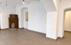 Inchiriez apartament centru vis-a-vis de pompieri langa Hotel Hilton. 100mp str  - 3