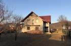 Vilă în Pătrăuți + 8400mp teren - 15