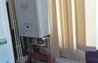 Apartment 3 camere decomandat, mobilat, doua balcoane, centrala gaze. Negociabil - 7