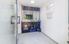 Spatiu comercial in Centrul Vechi cu chirias, cladire risc 1 - 2