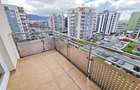 Apartament primitor cu 2 camere de inchiriat in Avantgarden Tractorul - 32