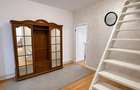 Casa in apreciabil potential,cu terase, curte,gradina echipata,2 pivnite,Str. Ro - 6