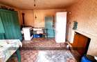 Casă din cărămidă cu teren generos de 2460 mp și anexe, în Borlești - 13