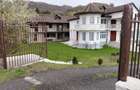 Casa cu 5 camere + teren intravilan de 1209 mp in Iscroni- Aninoasa - 2