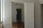 Apartament in casa recent renovat , parcare in curte, zona centrala - 13