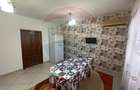Casă spațioasă 6 camere, 2 băi, garaj spatios și terasă