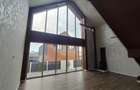 Casa cu etaj 4 cam, 4 bai  , 500mp  teren  COD 158124 - 2