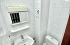 Proprietar inchiriez ap 3 camere cu AC, 2 bai, complet utilat, bloc anvelopat - 5
