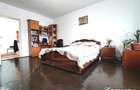 Casa cu posibilitate de reconversie, front la doua strazi - Dambu Rotund - 6
