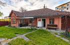 Casa in inima statiunii Covasna, cu gradina, vie si pomi fructiferi - 12