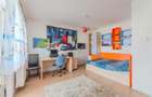 Vila solida Tractorul Coresi, spatii ample, teren 700 mp, garaj 4 masini - 36