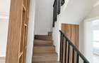Duplex despartit 4 camere + 2 bai 92 utili / 273 teren - 8