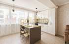 LUX / MOBILAT UTILAT / BALCON GENEROS / LOC DE PARCARE - 9