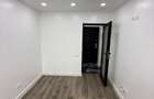 Apartament 3 camere semidecomandat de vânzare în Micro 40 stradal  - 12