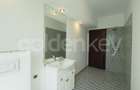 Vila individuala cu 5 camere, piscina exterioara si gradina amenajata - 16