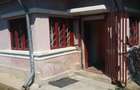Vând casa la curte batraneasca locuibila - 4