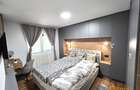 Proprietatea Breazu , teren 624mp, 2 case , beci , asfalt - 4