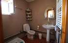 Casa 2 camere + 400 mp teren (gradina) str. Drumul Viilor - 12