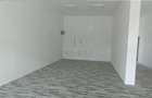 Spatiu Comercial cu 3 usi din sticla si vitrine mari - Elisabetin - 3