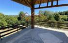 Vila de vanzare, teren 3100 mp, 7 camere, 6 grupuri sanitare, 3 CT, an 1997 - 39