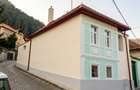 CASA SINGUR CURTE DE RENOVAT  cu teren 297 mp -ZONA PIATA UNIRII- comision 0% - 1