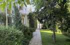 Vila 2005,S+P+E+M,living,dinning,3 dormitoare,3 bai,teren 2090mp,piscina,garaj - 1