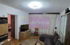 Apartament cu 3 camere de vanzare in Campina - 2