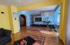 Casă / Vilă de lux cu 8 camere de vânzare in Obcini, Suceava - 12