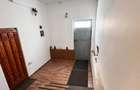 Casa in apreciabil potential,cu terase, curte,gradina echipata,2 pivnite,Str. Ro - 11
