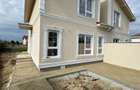Duplex despartit prin camera tehnica - 4 camere Toate Utilitatile - 3